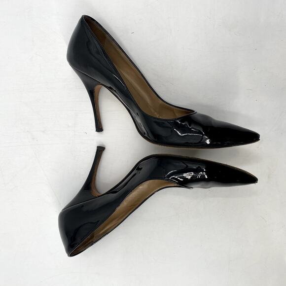 Manolo Blanhik Black Patent Leather Pointed Toe Pumps - Picture 3 of 7